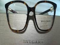 images/Bulgari/Varese-ottica-Dunghi-occhiali-con-montatura-Bulgari.jpg