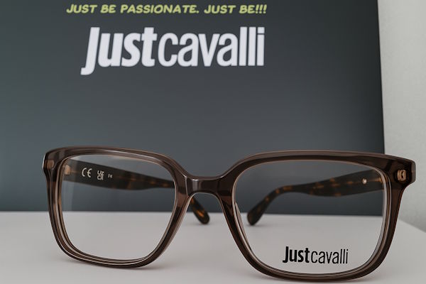 A Varese occhiali da sole e da vista JustCavalli all'Otticadunghi